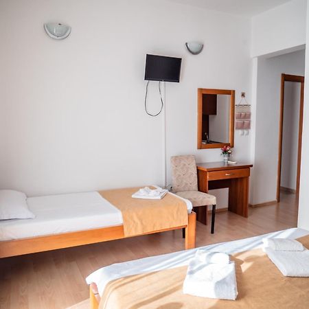 Apartments Bonita Ulcinj Bagian luar foto