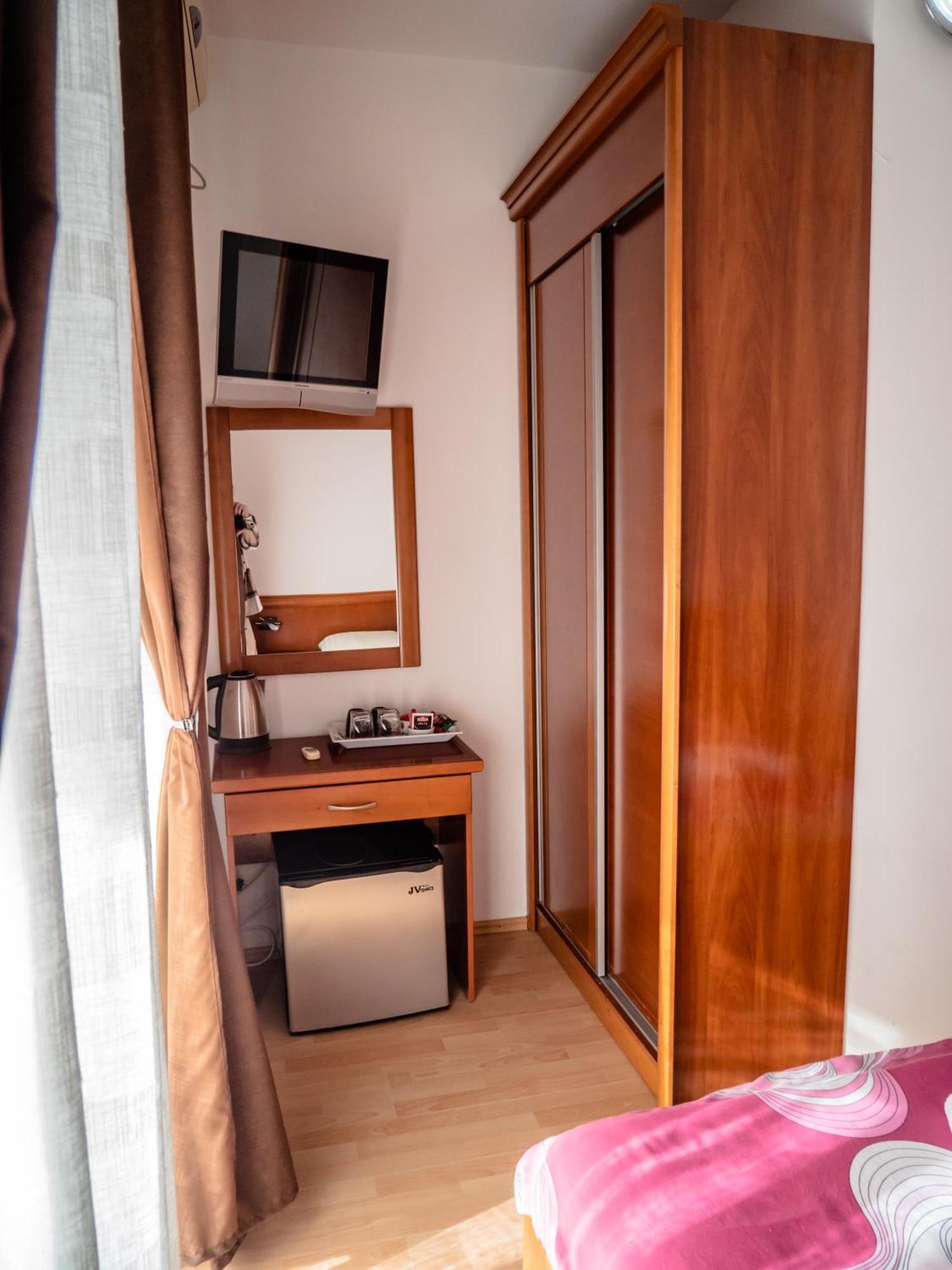 Apartments Bonita Ulcinj Bagian luar foto