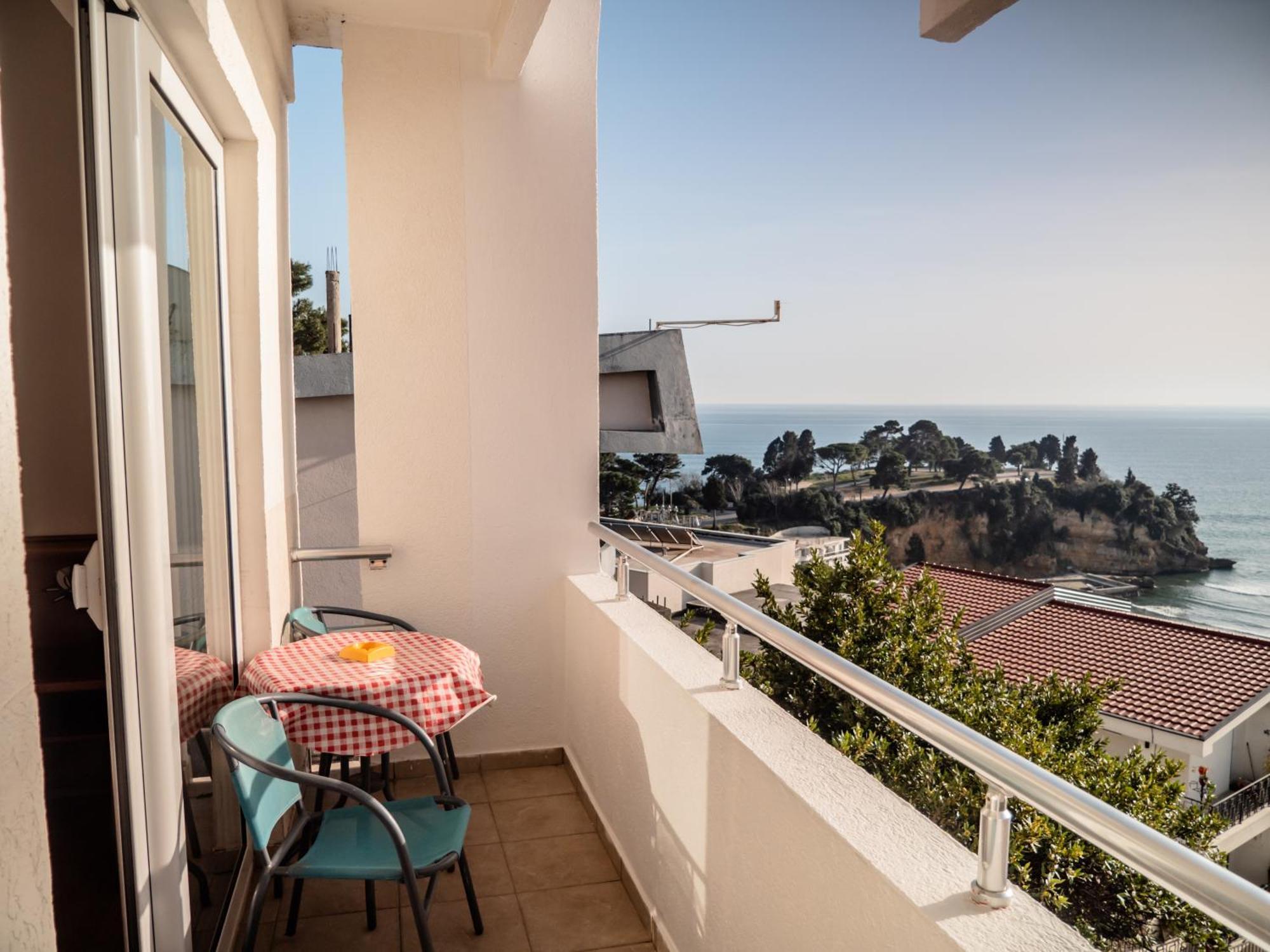 Apartments Bonita Ulcinj Bagian luar foto