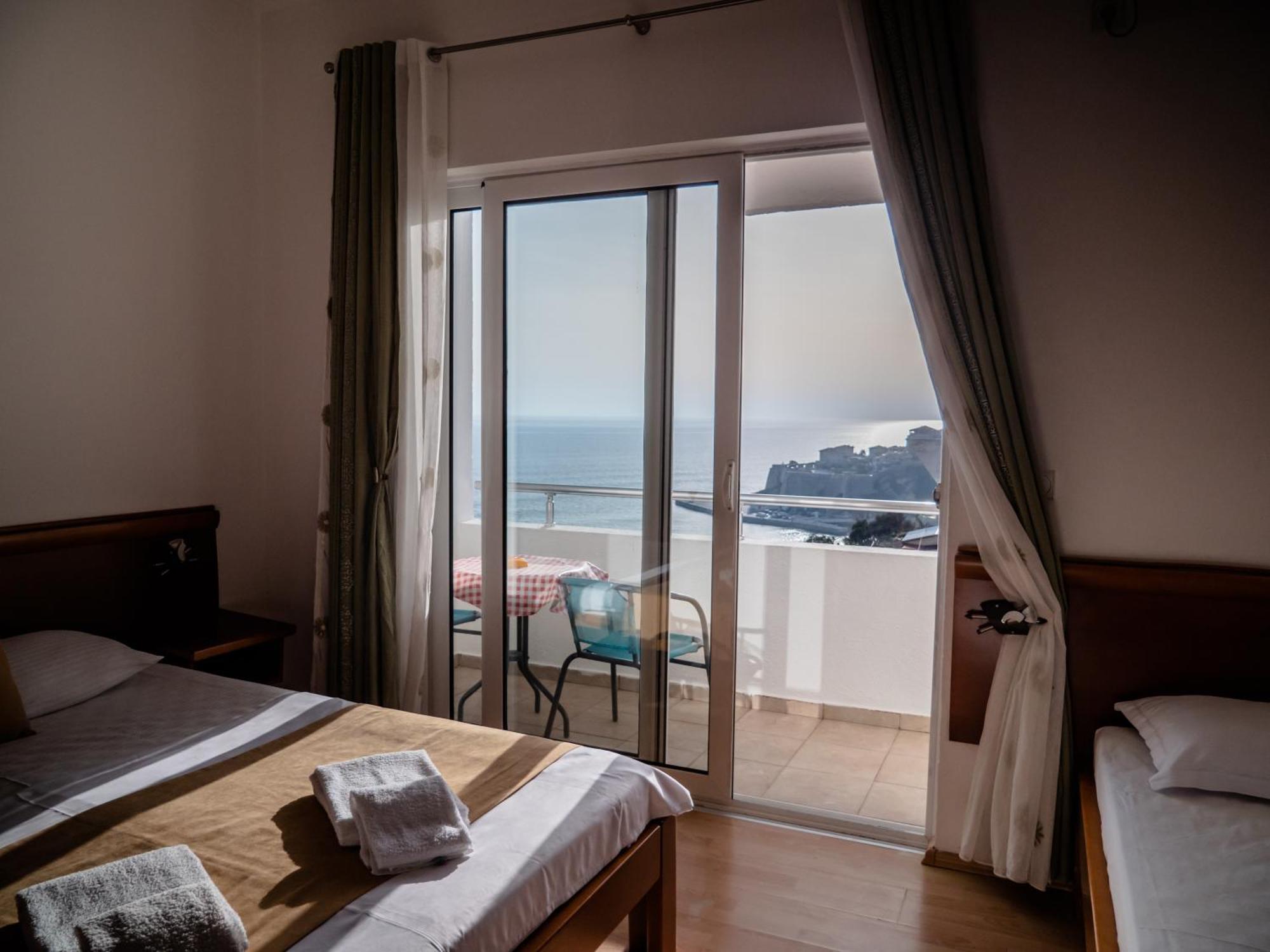 Apartments Bonita Ulcinj Bagian luar foto