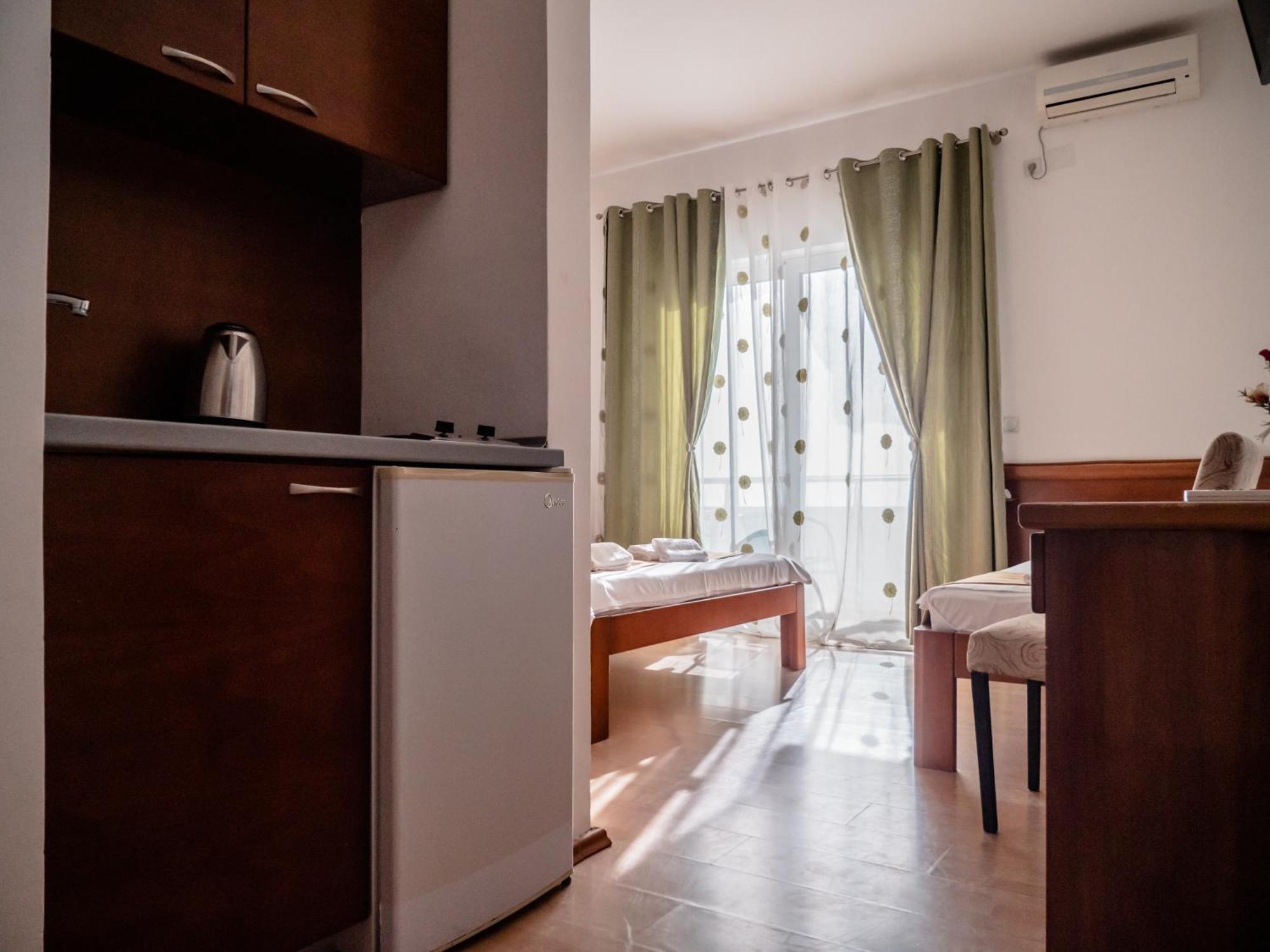 Apartments Bonita Ulcinj Bagian luar foto