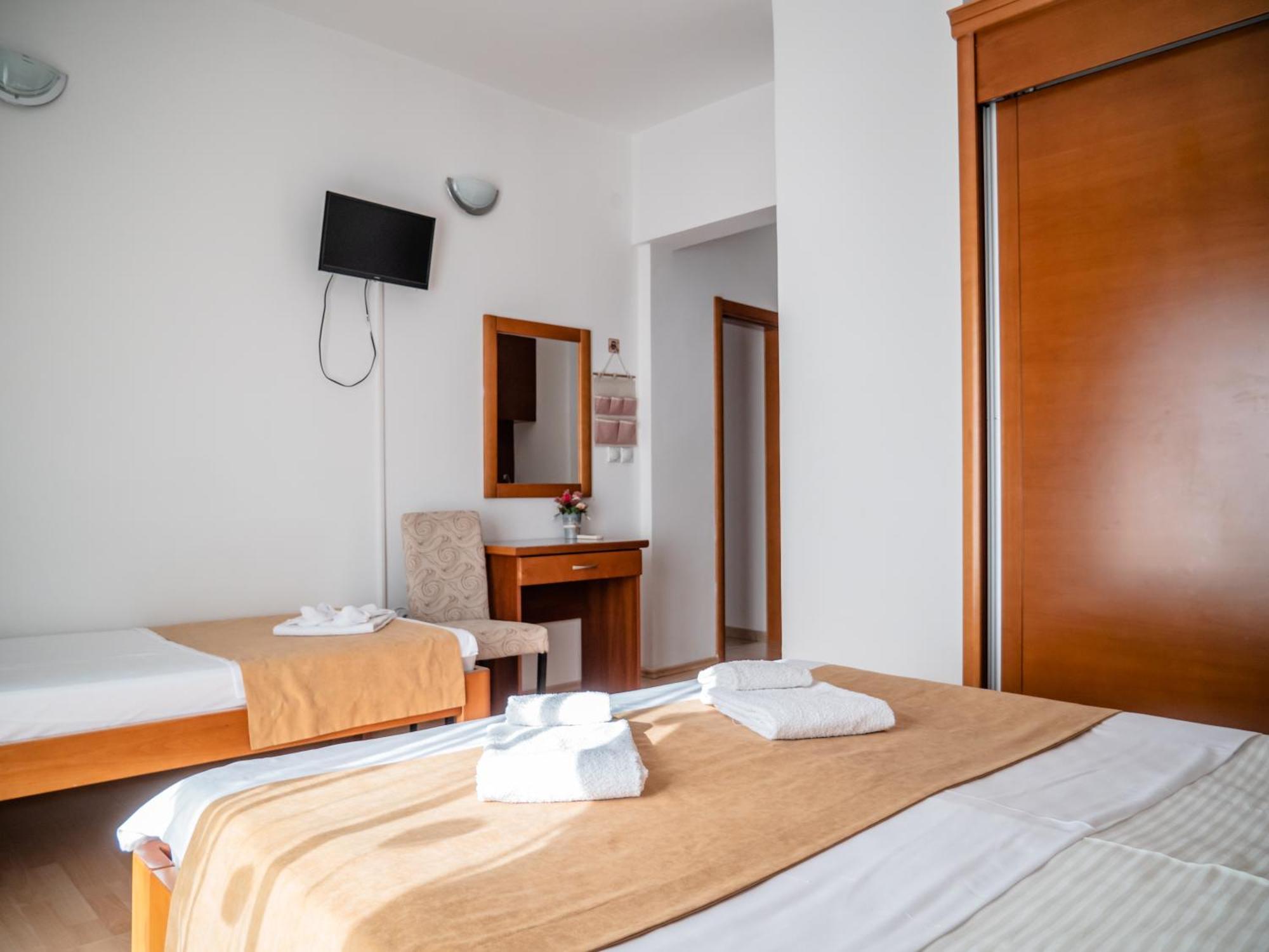 Apartments Bonita Ulcinj Bagian luar foto