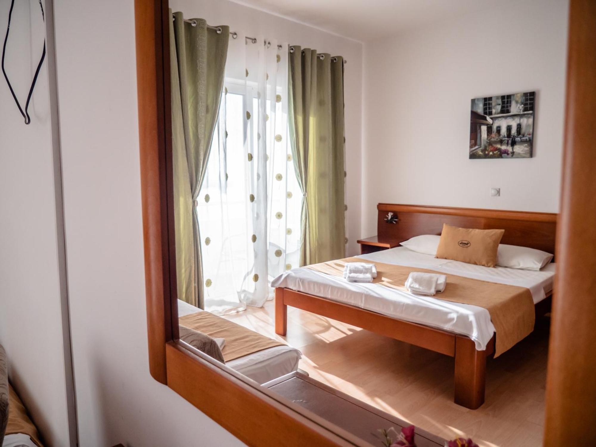 Apartments Bonita Ulcinj Bagian luar foto