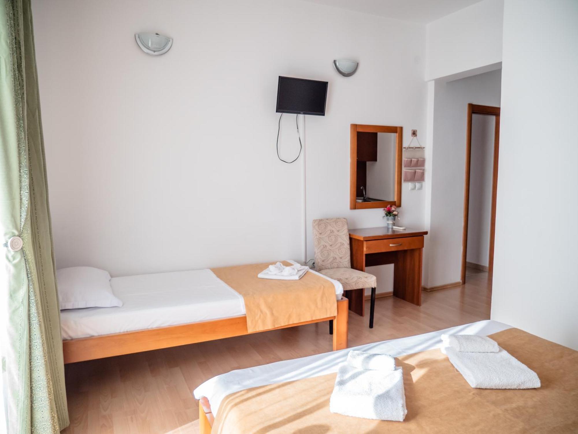Apartments Bonita Ulcinj Bagian luar foto